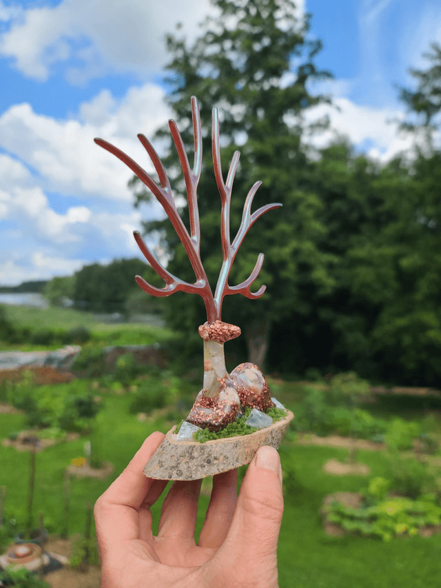 L'Esprit des bois ✨️ Grand cerf en orgonite 