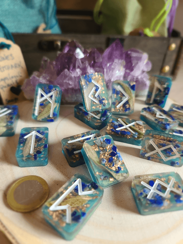 Runes Futhark 💙🌿 Lapis-lazuli et Sauge