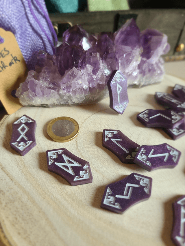 Runes Futhark 💜 Violette caméléon 