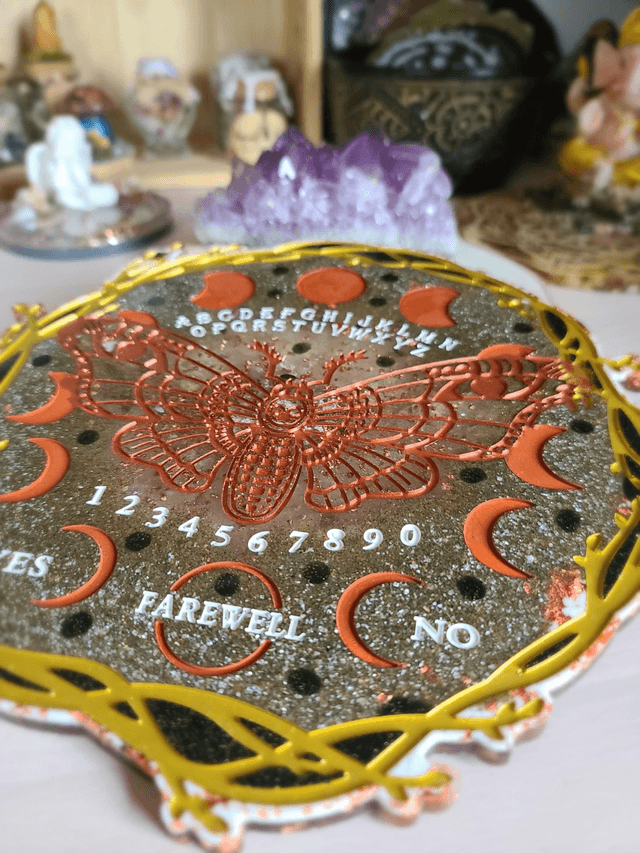 Planche à pendule 🦋 l'Oracle des Ailes