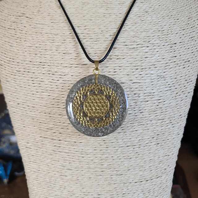 Amulette Fleur de vie Quartz