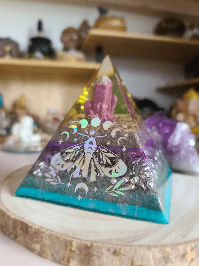 Pyramide Papillon 🦋 10cm