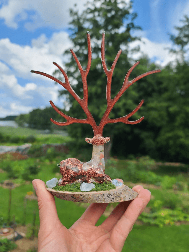L'Esprit des bois ✨️ Grand cerf en orgonite 