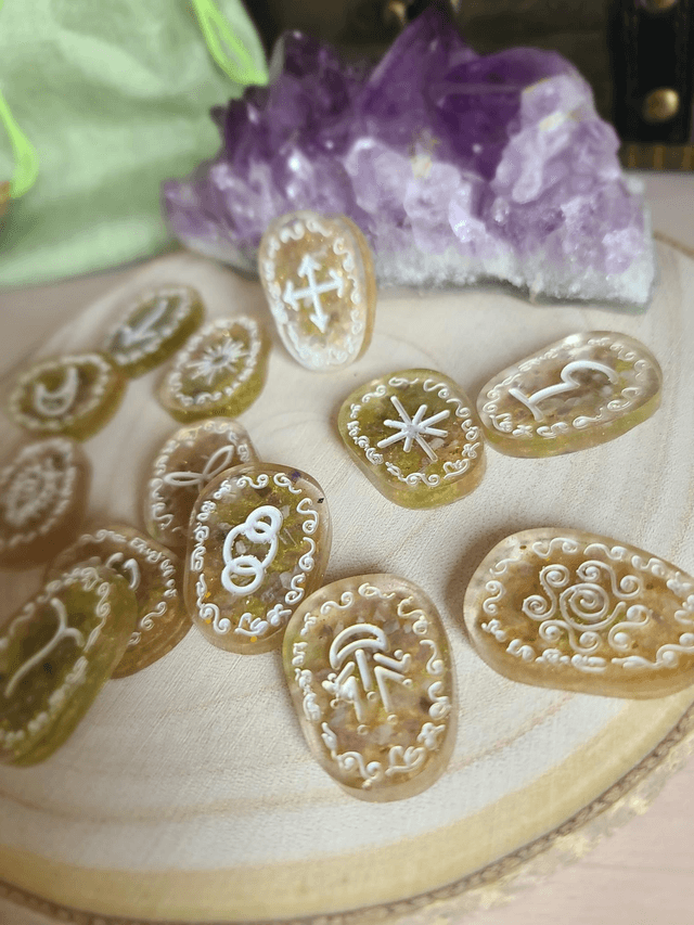 Runes des Soeurcières 🌿 Labradorite (blanc)