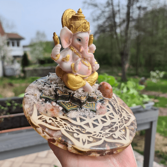 Ganesh Grenat et Pierre de soleil 