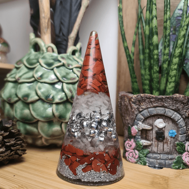 Cône Orgonite ancrage Jaspe rouge 