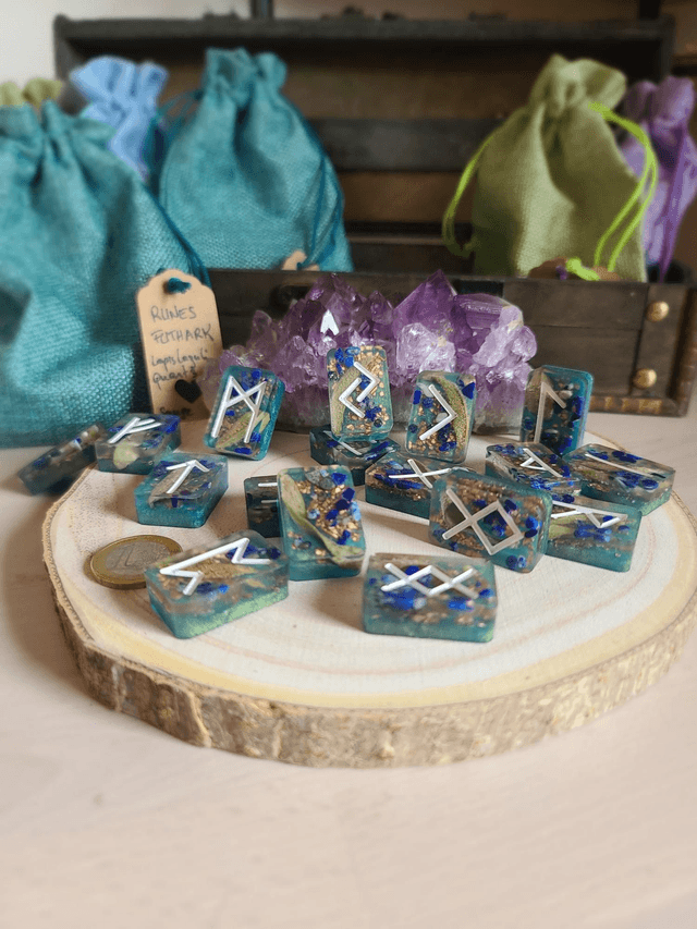 Runes Futhark 💙🌿 Lapis-lazuli et Sauge