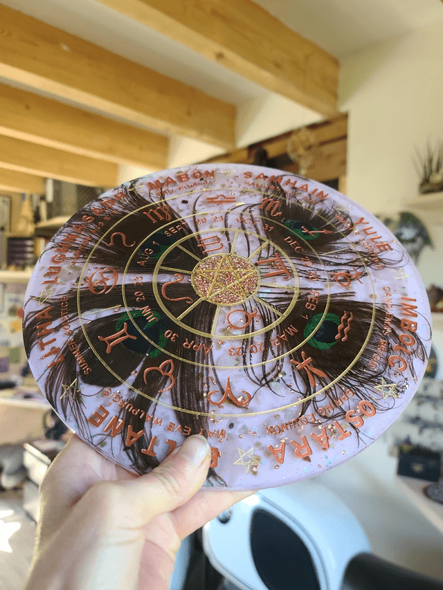 Roue de l'année Plumes de Paon 