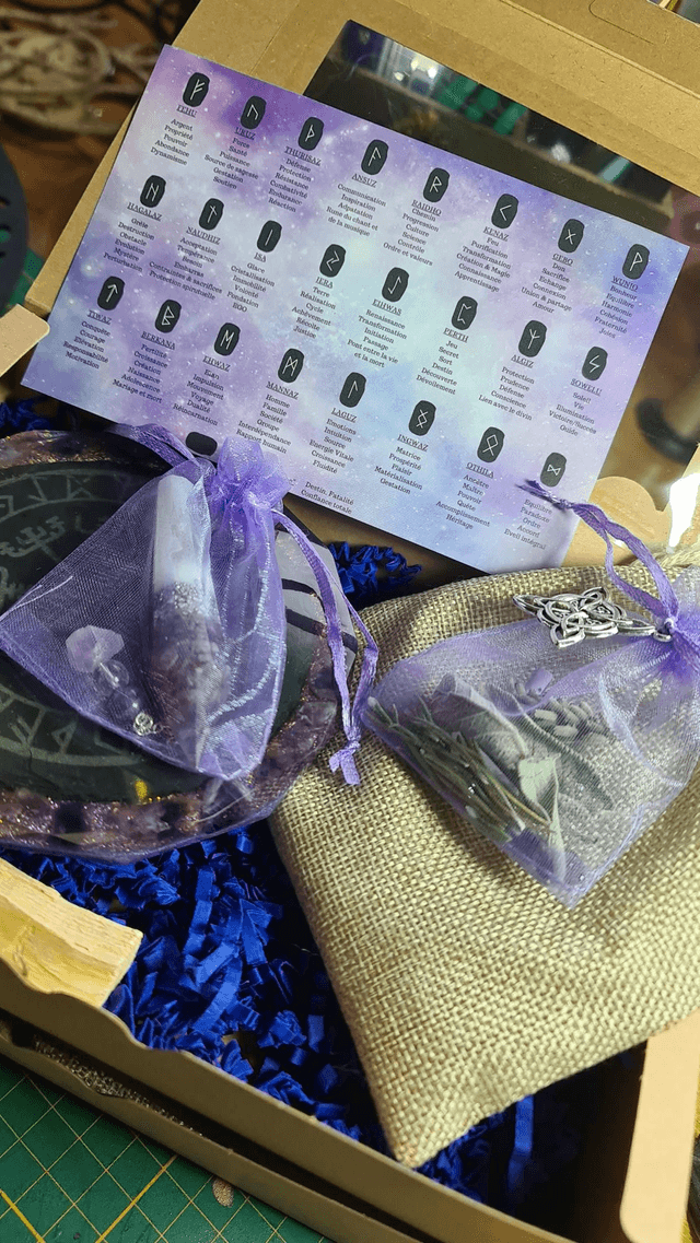 Coffret Divination "L'Étoile Violette"